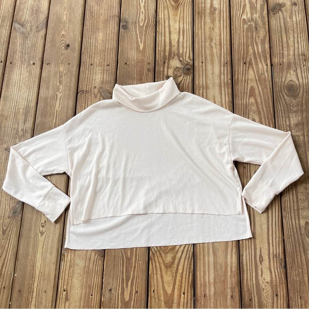American Eagle Cream Waffle Knit Cropped Mock Neck Long Sleeve Top